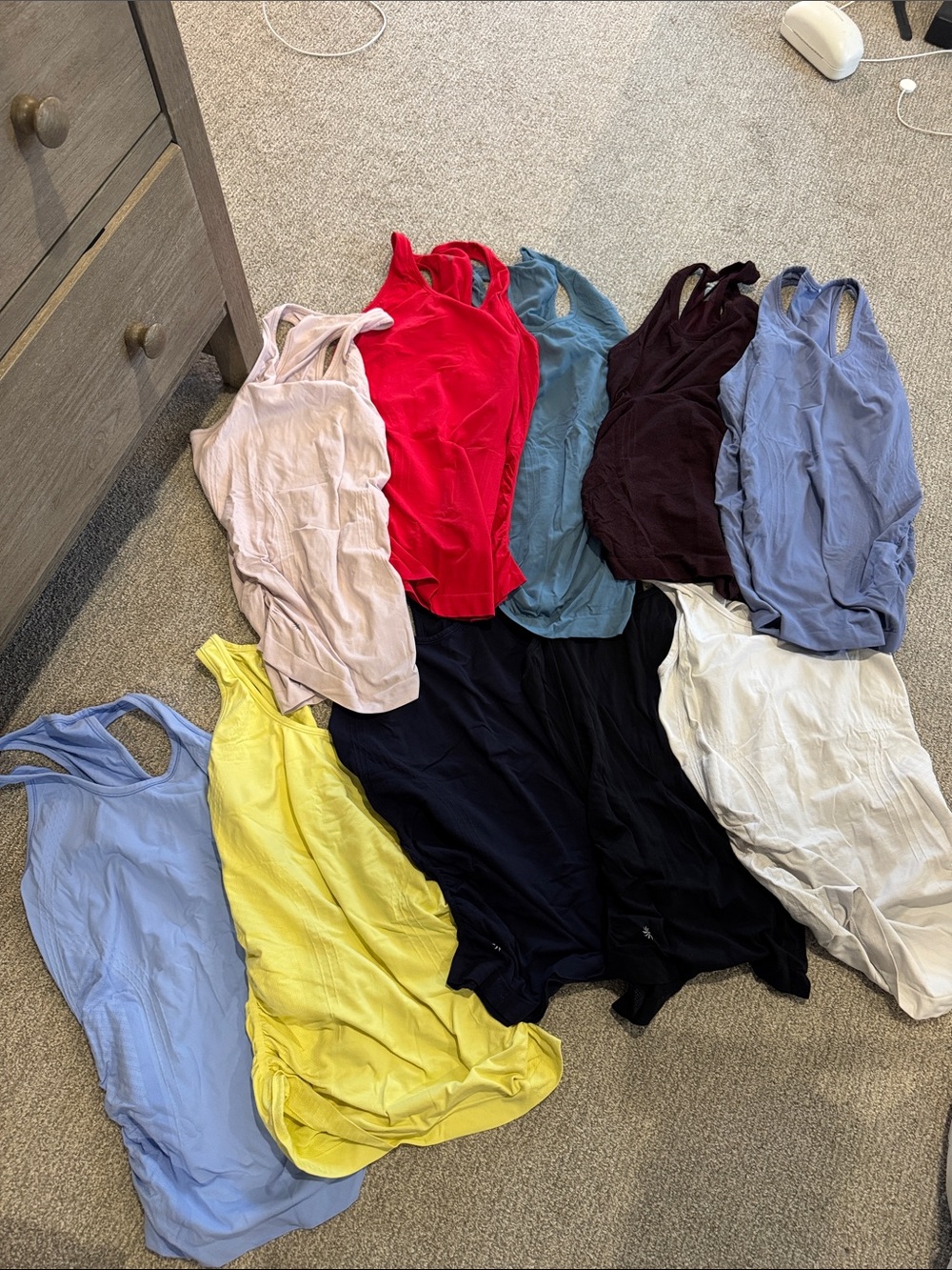 Athleta speedlight tanks